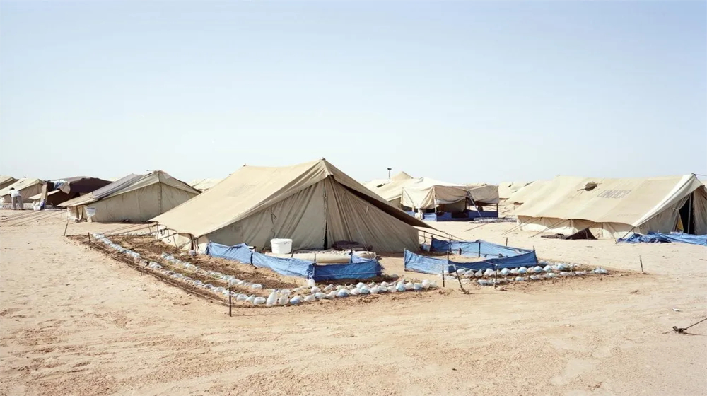 refugee-tent-in-china