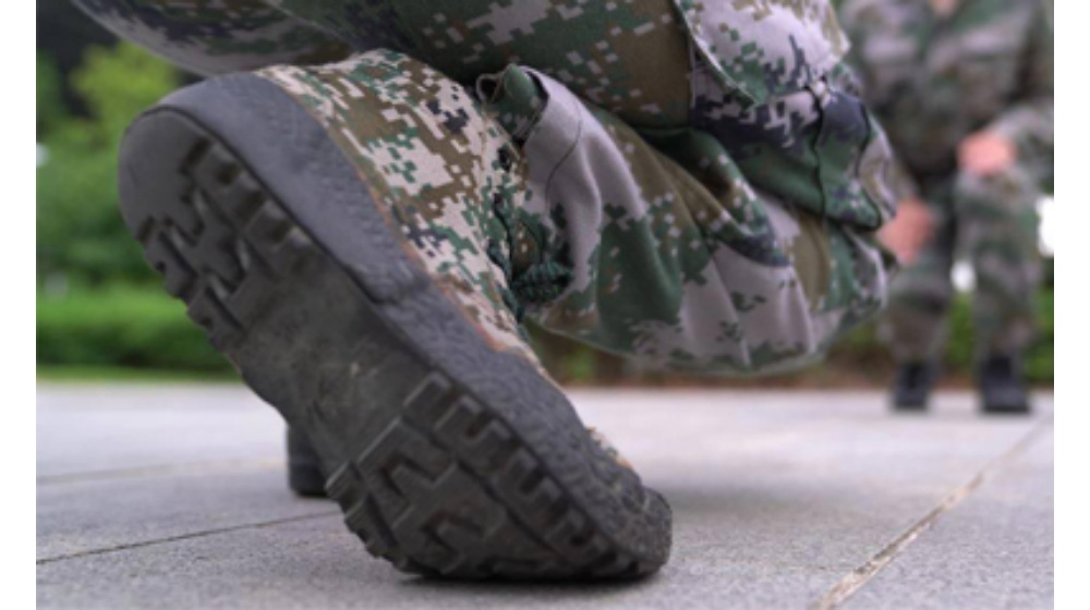 combat canvas boots